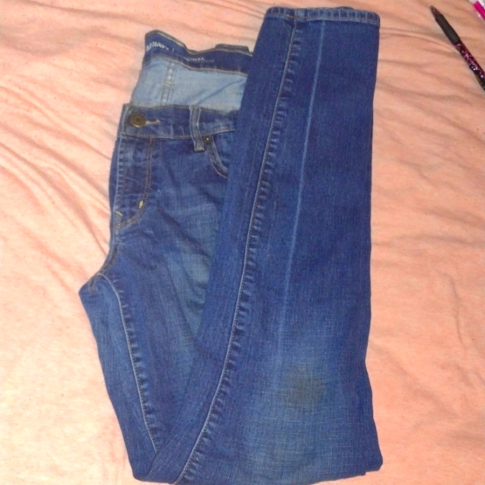 Old navy mid-rise blue jeans
